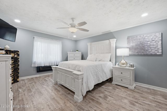 1600 Gardiner Ln 118, Louisville, KY 40205