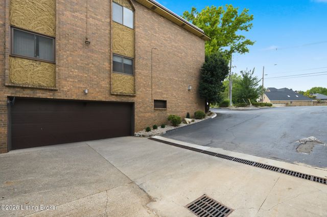 1600 Gardiner Ln 118, Louisville, KY 40205