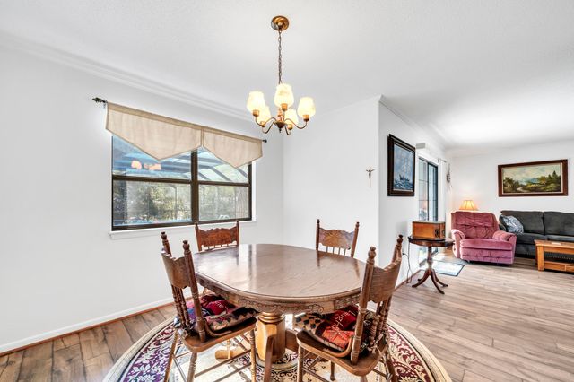 32 Walnut Avenue, Shalimar, FL 32579