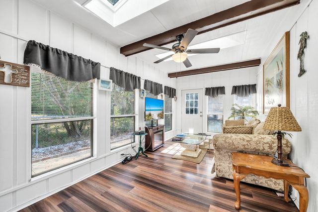 32 Walnut Avenue, Shalimar, FL 32579