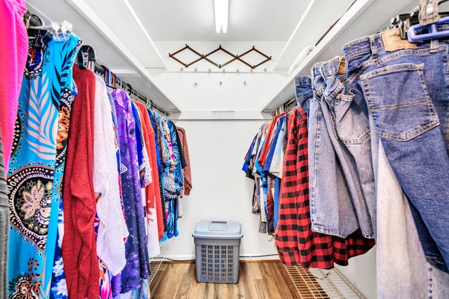 32 Walnut Avenue, Shalimar, FL 32579