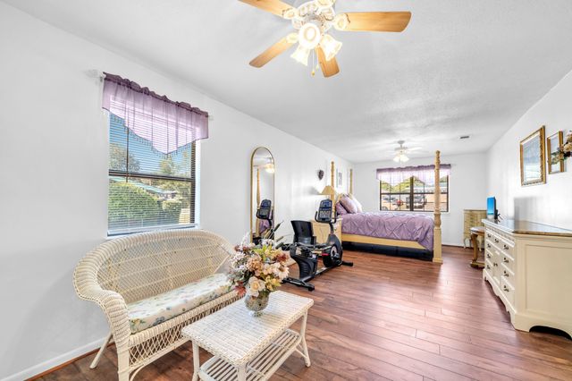 32 Walnut Avenue, Shalimar, FL 32579