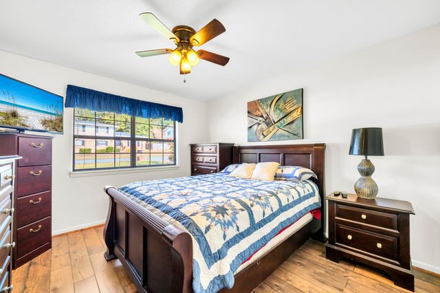 32 Walnut Avenue, Shalimar, FL 32579