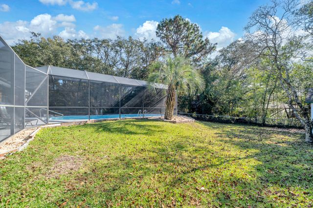 32 Walnut Avenue, Shalimar, FL 32579