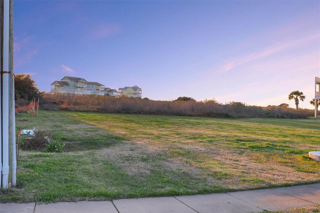 25730 Bay Breeze Drive, Galveston, TX 77554