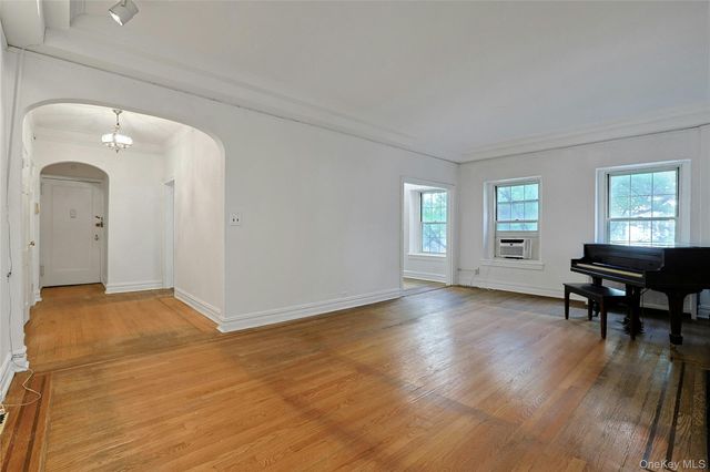 3 Park Lane 1B, Mount Vernon, NY 10552