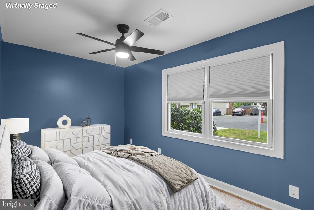 Image 30 of property listing at 411 HIGHLAND DR, Edgewater, MD 21037