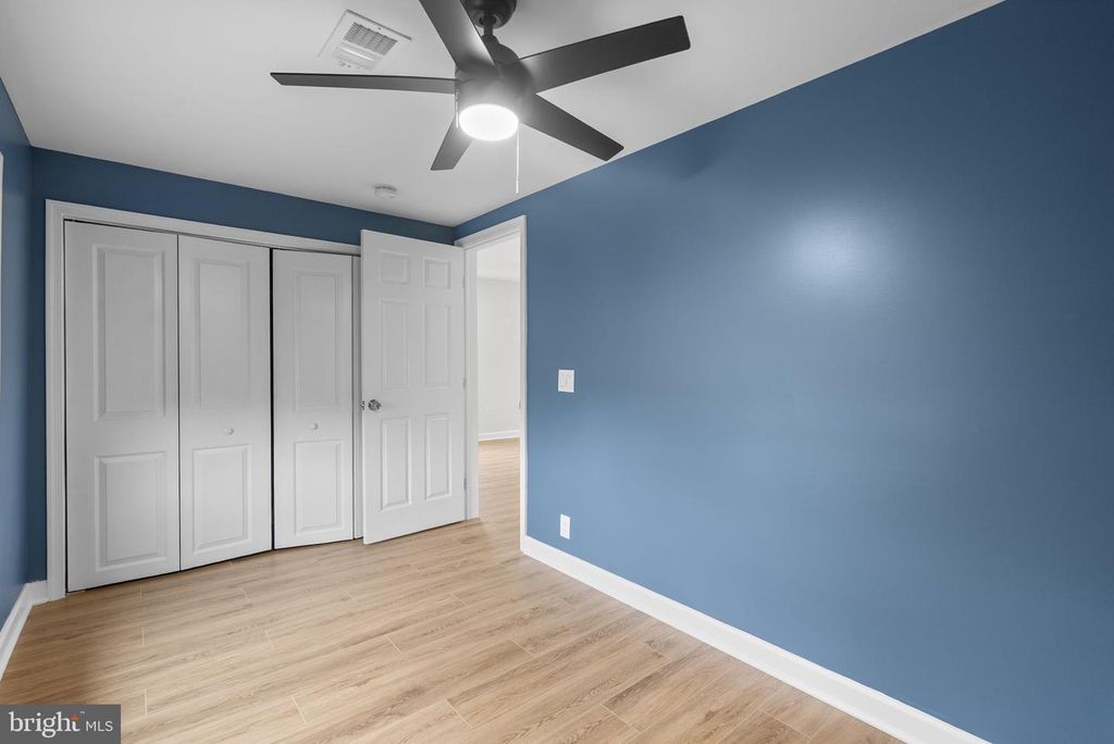 Image 31 of property listing at 411 HIGHLAND DR, Edgewater, MD 21037