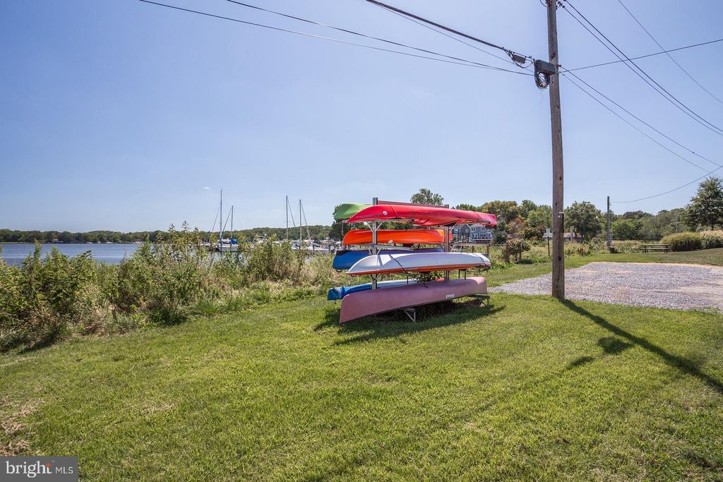 Image 47 of property listing at 411 HIGHLAND DR, Edgewater, MD 21037