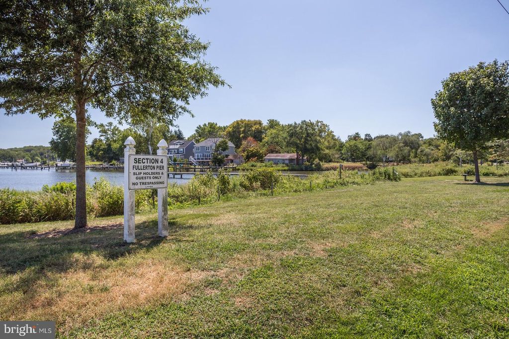 Image 50 of property listing at 411 HIGHLAND DR, Edgewater, MD 21037