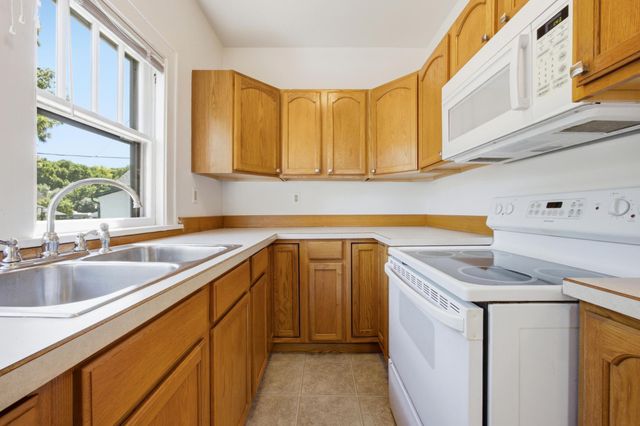 1310 11th Avenue S, Fargo, ND 58103