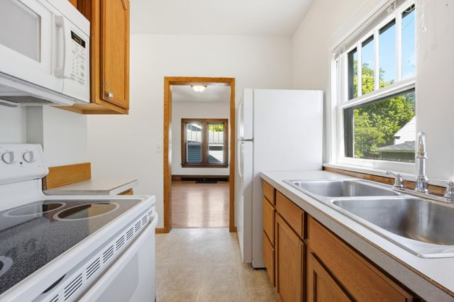 1310 11th Avenue S, Fargo, ND 58103