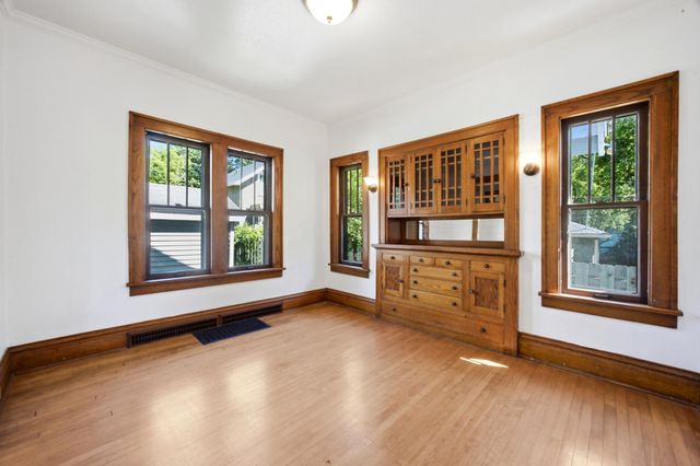 1310 11th Avenue S, Fargo, ND 58103