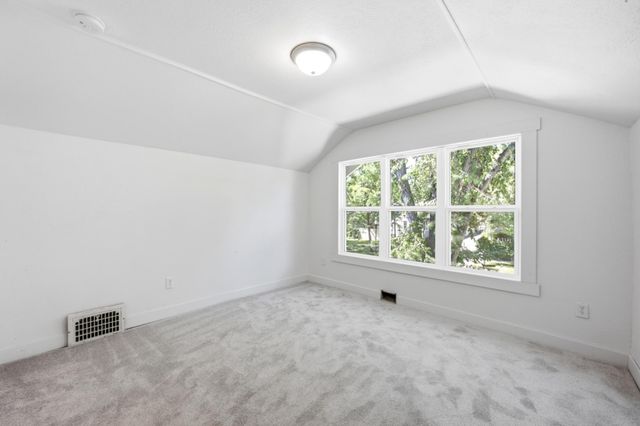 1310 11th Avenue S, Fargo, ND 58103