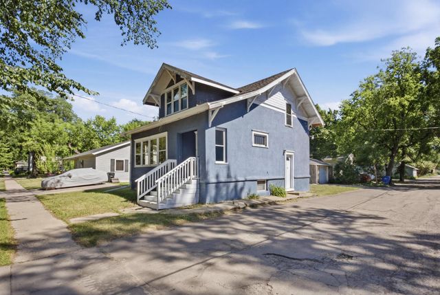 1310 11th Avenue S, Fargo, ND 58103