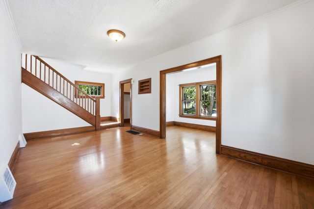 1310 11th Avenue S, Fargo, ND 58103