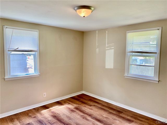 220 Roxann Avenue, Cicero, NY 13212