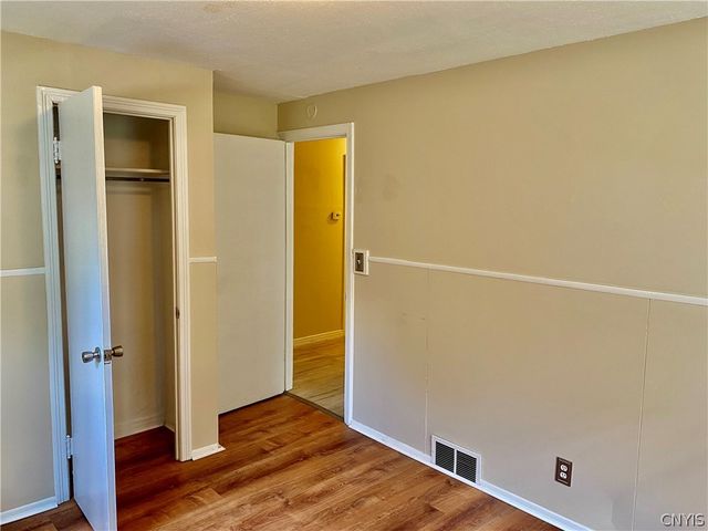220 Roxann Avenue, Cicero, NY 13212