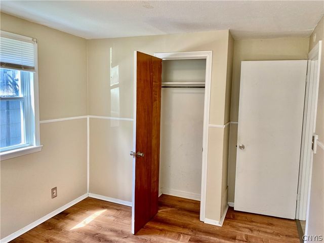 220 Roxann Avenue, Cicero, NY 13212