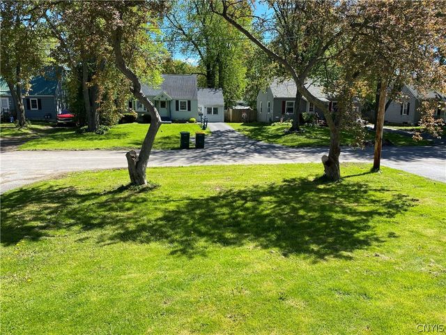 220 Roxann Avenue, Cicero, NY 13212