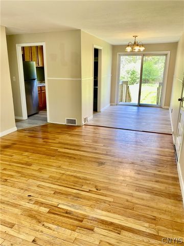 220 Roxann Avenue, Cicero, NY 13212