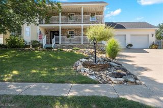 33 Silos, Williamstown, WV 26187