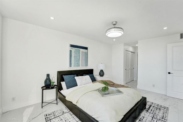 8900 Washington Boulevard 416, Pembroke Pines, FL 33025