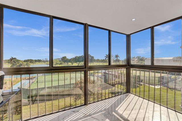 8900 Washington Boulevard 416, Pembroke Pines, FL 33025