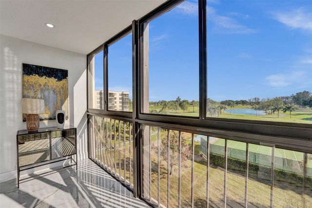 8900 Washington Boulevard 416, Pembroke Pines, FL 33025