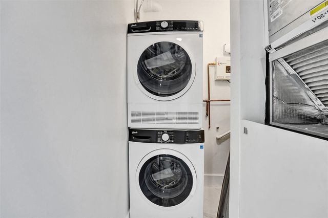 8900 Washington Boulevard 416, Pembroke Pines, FL 33025