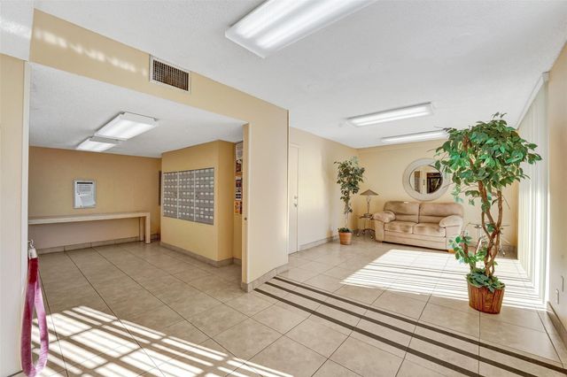 8900 Washington Boulevard 416, Pembroke Pines, FL 33025