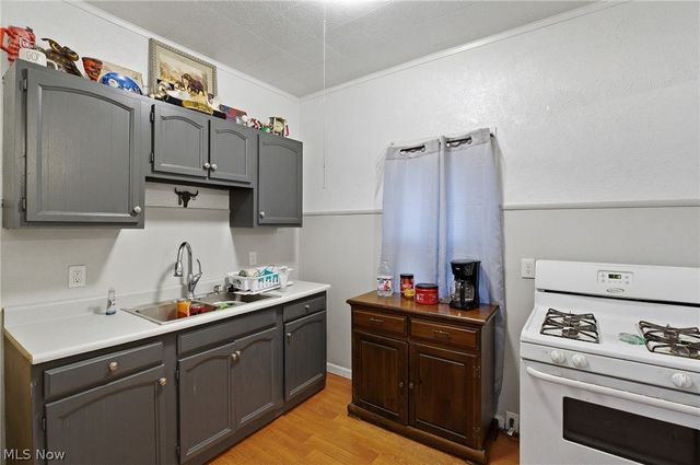 16333 Miles Avenue, Cleveland, OH 44128