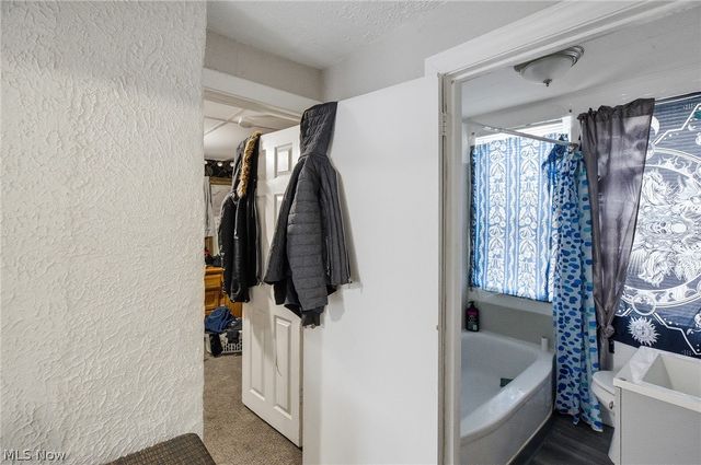 16333 Miles Avenue, Cleveland, OH 44128