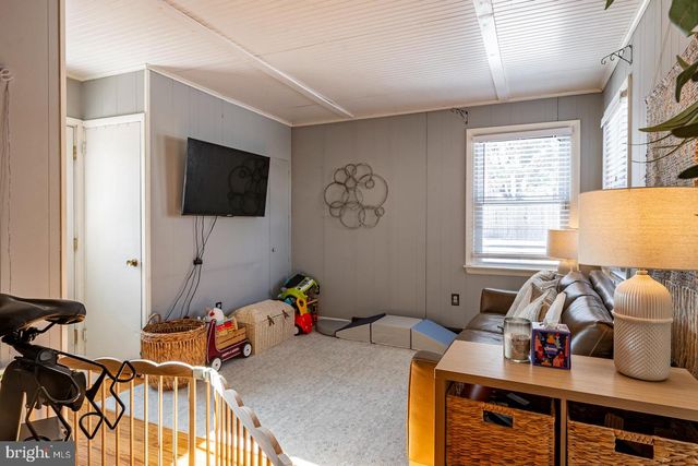 514 DORCHESTER AVE, West Lawn, PA 19609