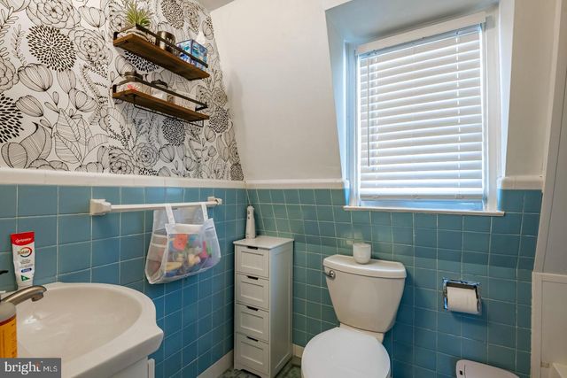 514 DORCHESTER AVE, West Lawn, PA 19609