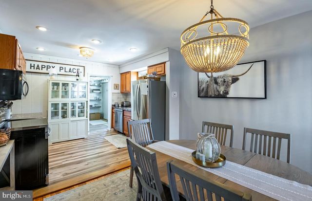 514 DORCHESTER AVE, West Lawn, PA 19609