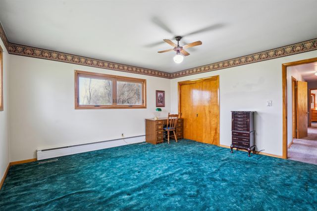 9902 University Avenue, Cedar Falls, IA 50613