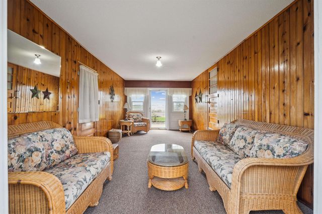 9902 University Avenue, Cedar Falls, IA 50613