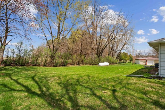 9902 University Avenue, Cedar Falls, IA 50613