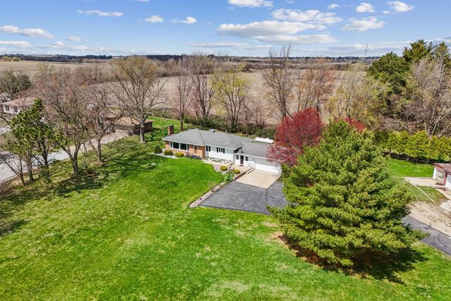 9902 University Avenue, Cedar Falls, IA 50613