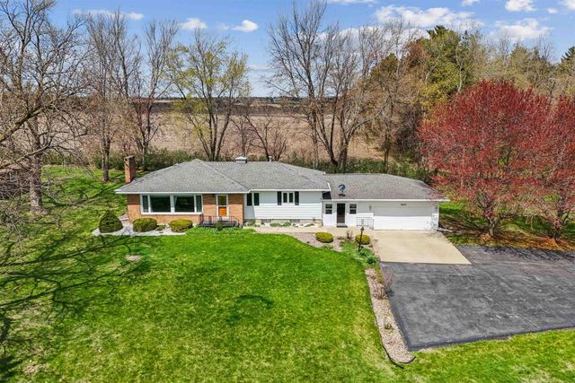 9902 University Avenue, Cedar Falls, IA 50613