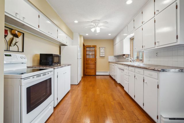 9902 University Avenue, Cedar Falls, IA 50613
