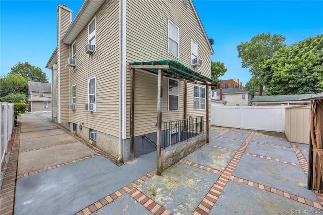 99 Ormond Street, Hempstead, NY 11550