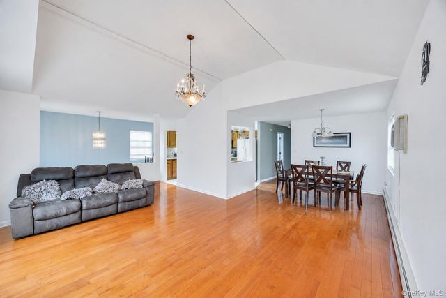 99 Ormond Street, Hempstead, NY 11550