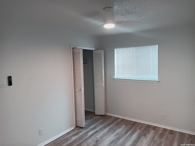 7526 VALLEY OAK ST, Live Oak, TX 78233