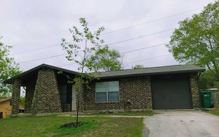 7526 VALLEY OAK ST, Live Oak, TX 78233
