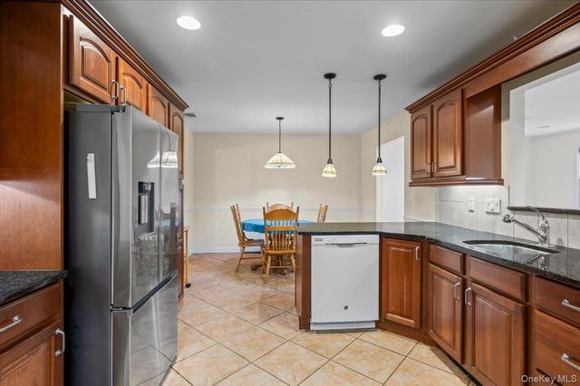 3 Wiles Drive, Stony Point, NY 10980
