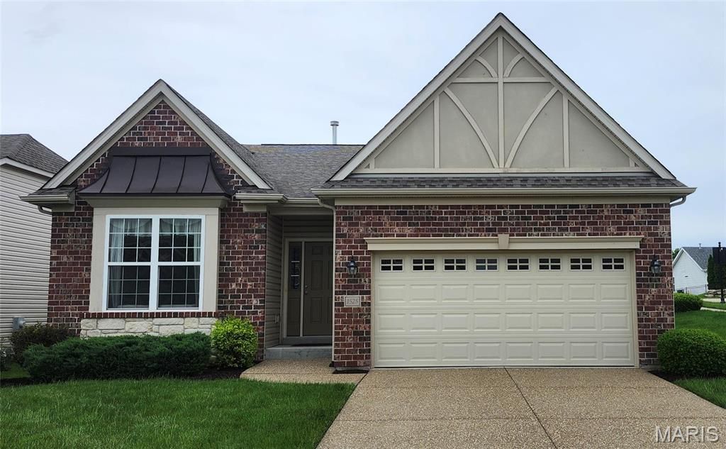 1525 Woodside Hills Drive, St Peters, MO 63376