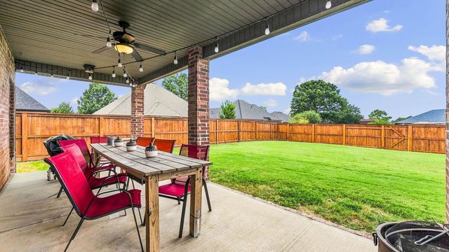 2711 SE 7Th Street, Bentonville, AR 72712