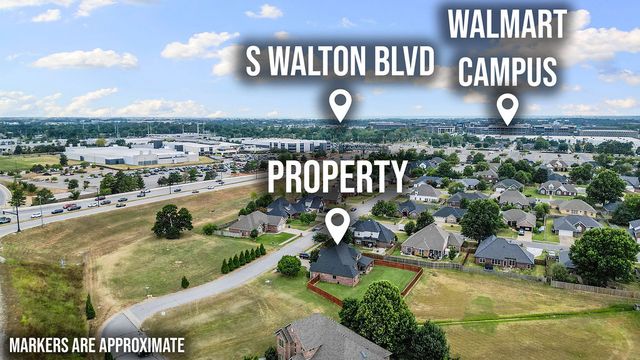 2711 SE 7Th Street, Bentonville, AR 72712